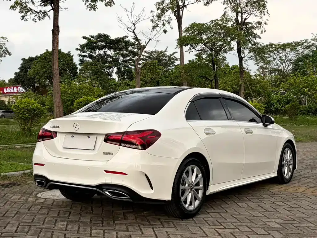 Mercedes-Benz A-Class — фото 10