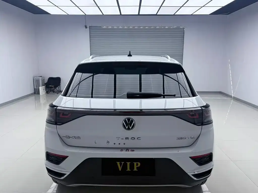 Volkswagen T-Roc — фото 3