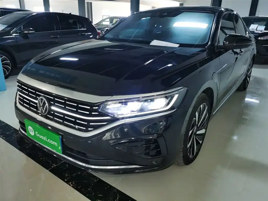 Volkswagen Passat — фото 1