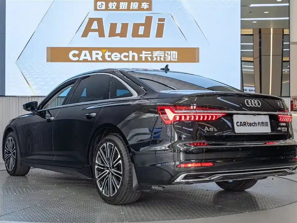 Audi A6L — фото 8