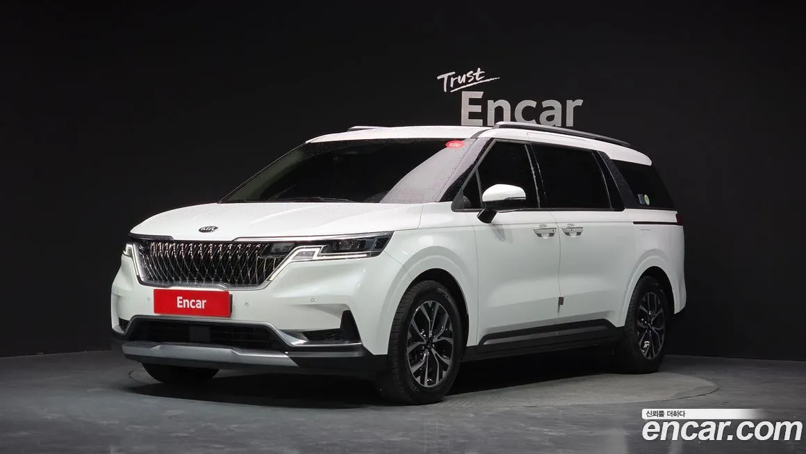 Kia Carnival — фото 1