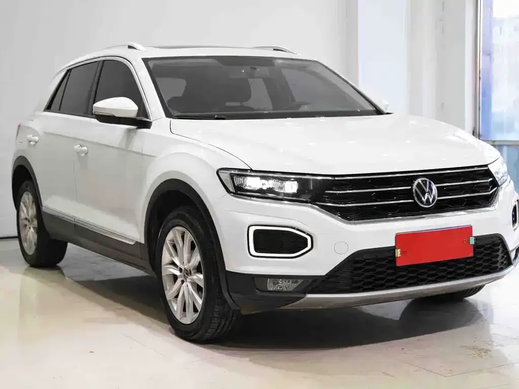 Volkswagen T-Roc — фото 9
