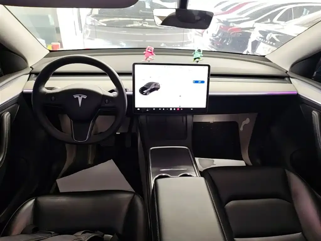 Tesla Model Y — фото 5