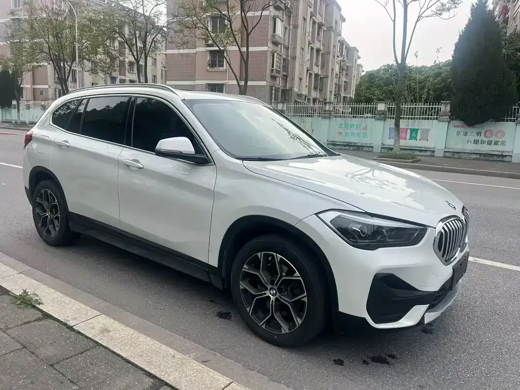 BMW X1 — фото 8