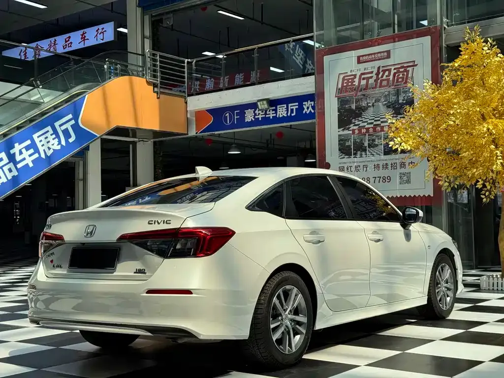 Honda Civic — фото 3
