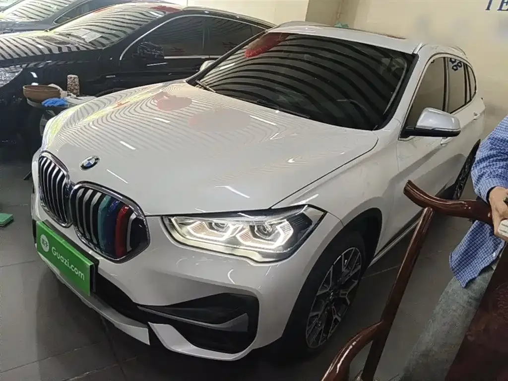 BMW X1 — фото 1