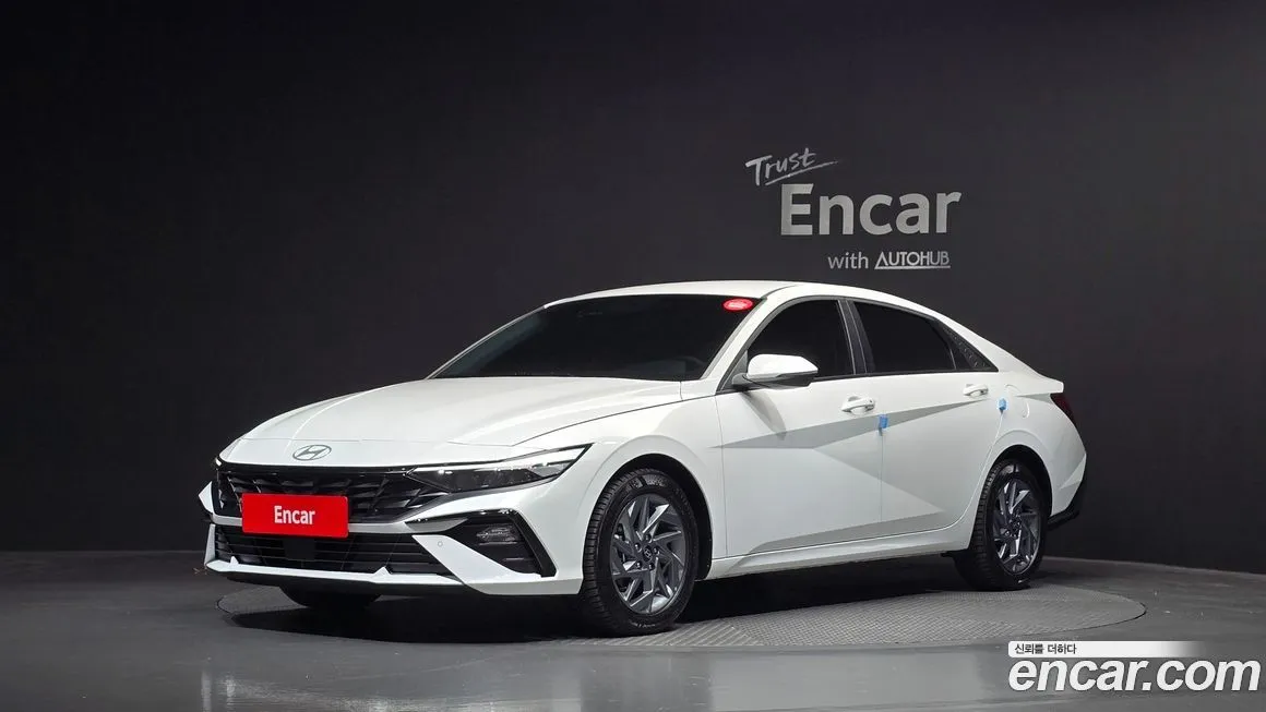 Hyundai AVANTE — фото 1