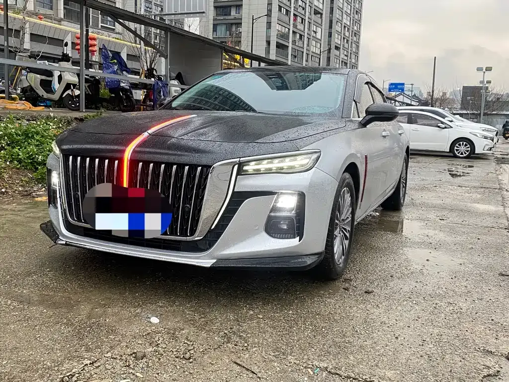 Hongqi H5 — фото 1