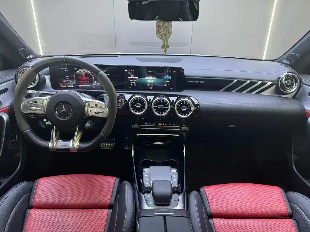 Mercedes-Benz CLA AMG — фото 6