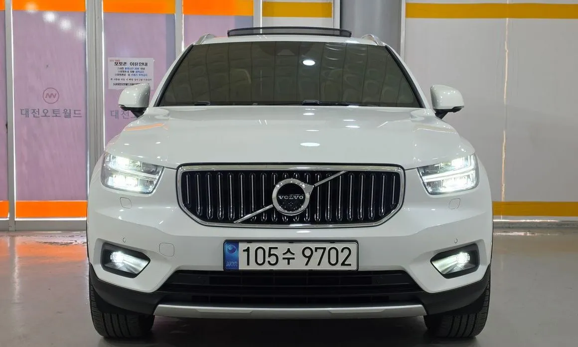 Volvo XC40 — фото 1