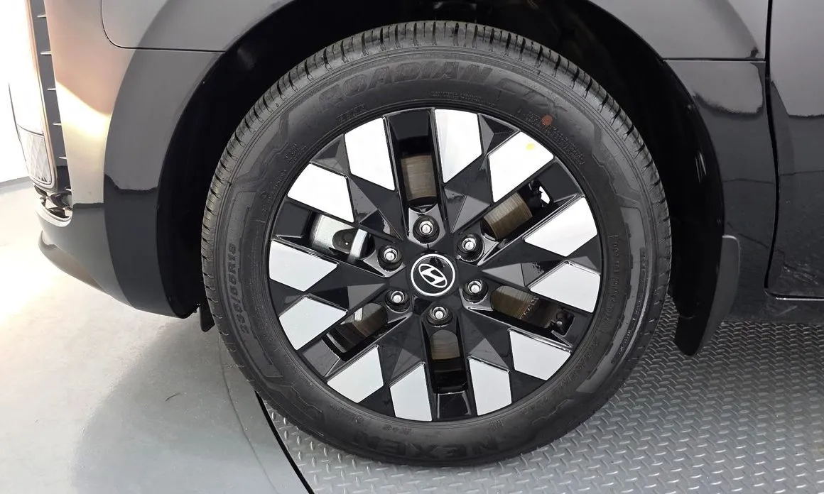 Hyundai Staria — фото 3