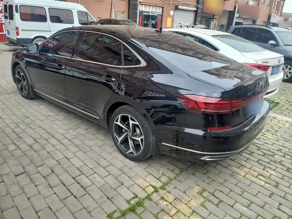 Volkswagen Passat — фото 7