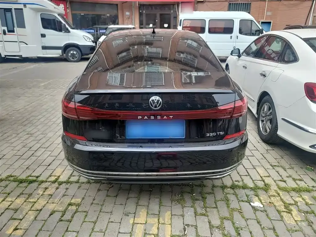 Volkswagen Passat — фото 6