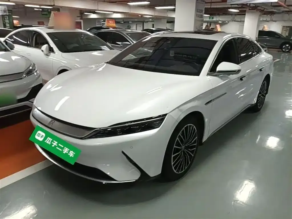 BYD Han — фото 1