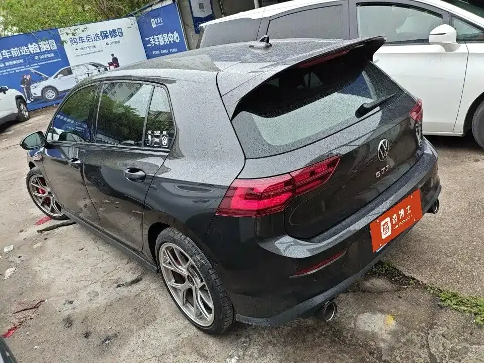 Volkswagen Golf GTI — фото 8