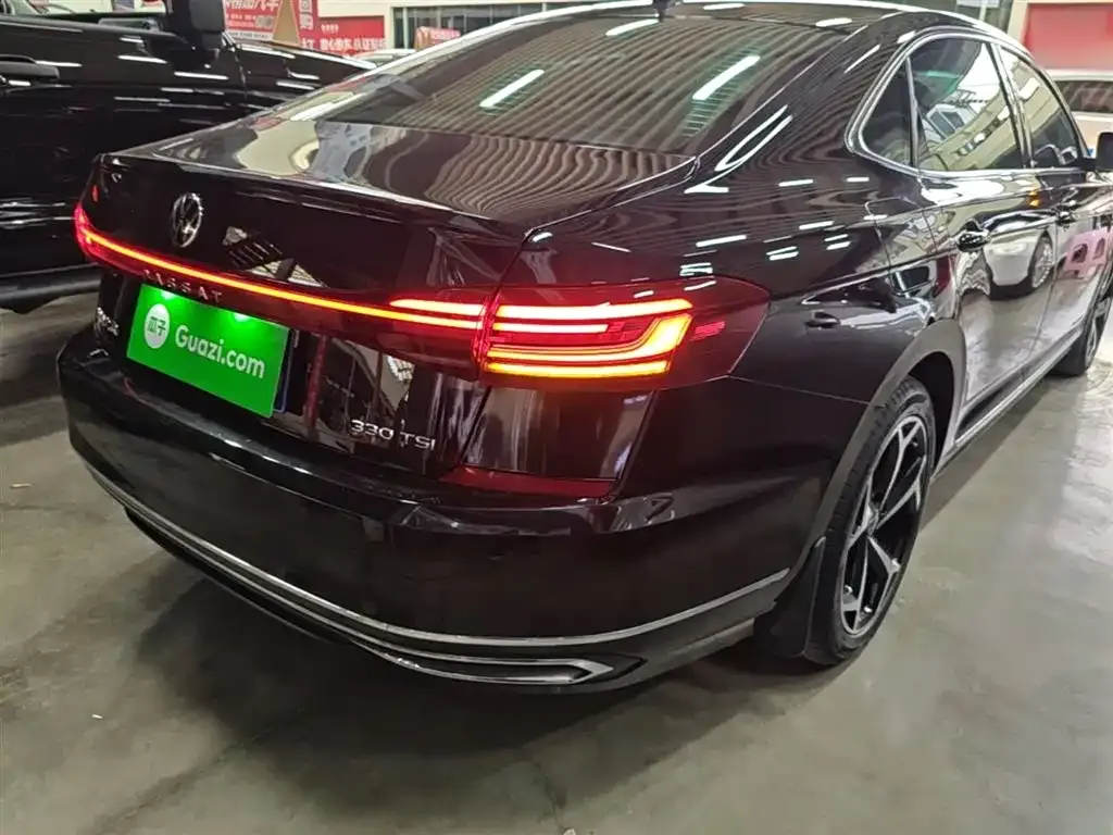 Volkswagen Passat — фото 7