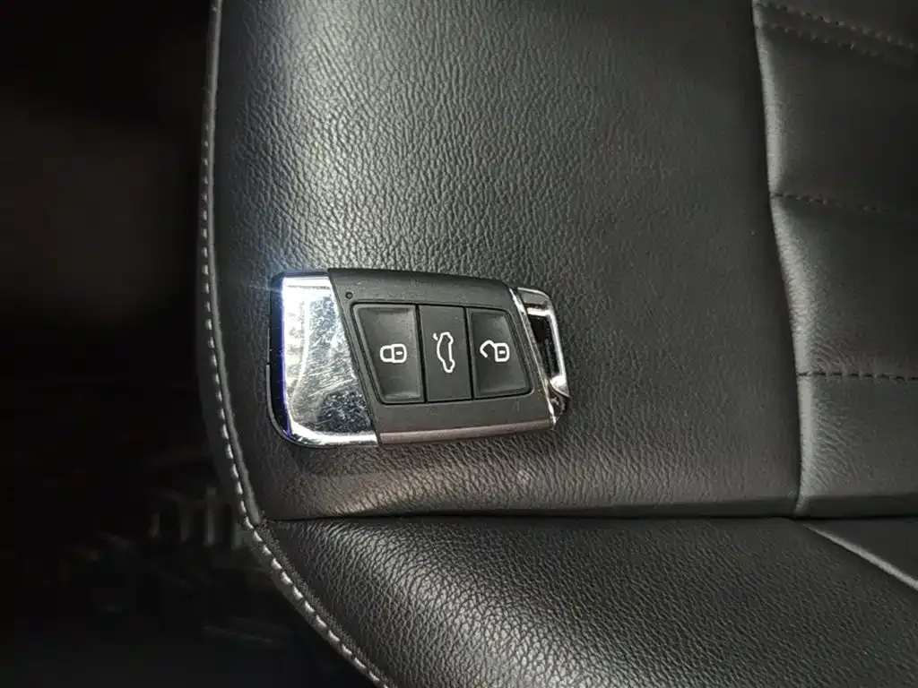 Volkswagen Passat — фото 3