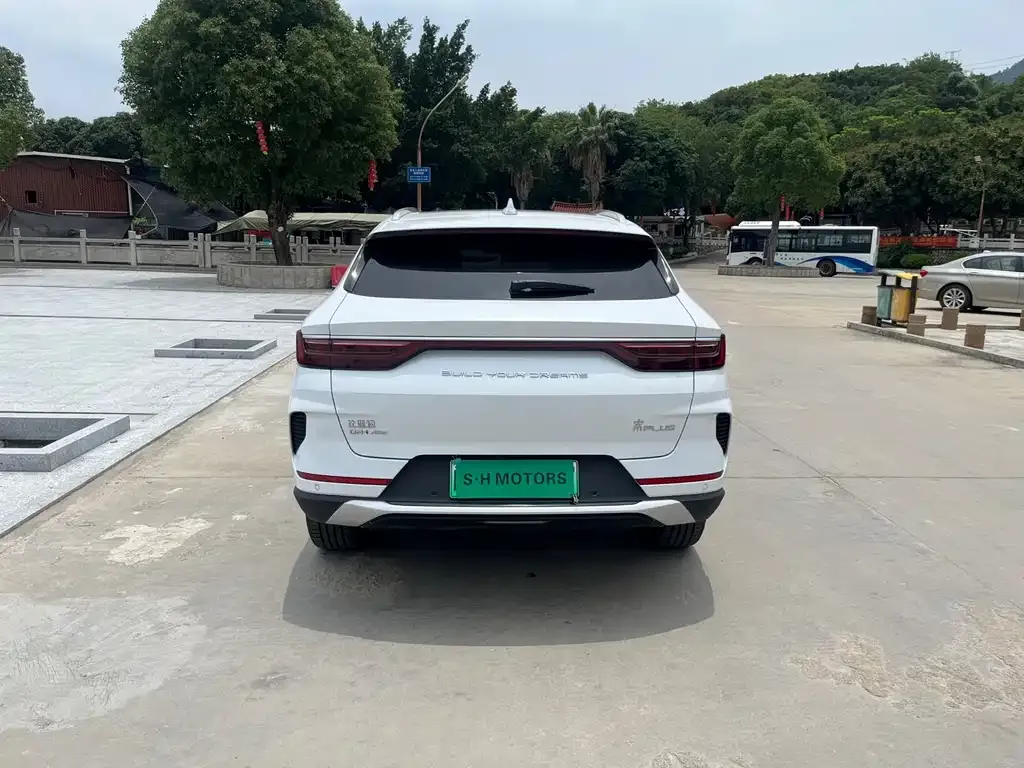 BYD PLUS New Energy — фото 3