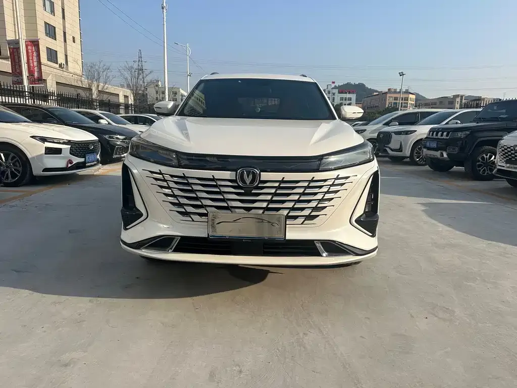 Changan CS75PLUS — фото 2