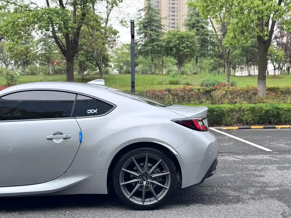 Subaru BRZ — фото 5