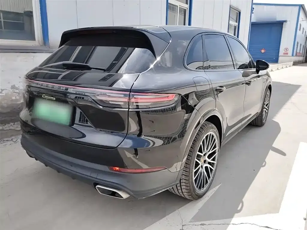 Porsche Cayenne Hybrid — фото 3