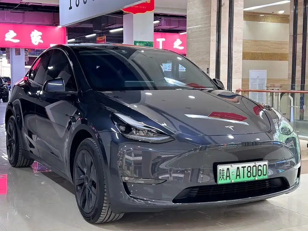Tesla Model Y — фото 4