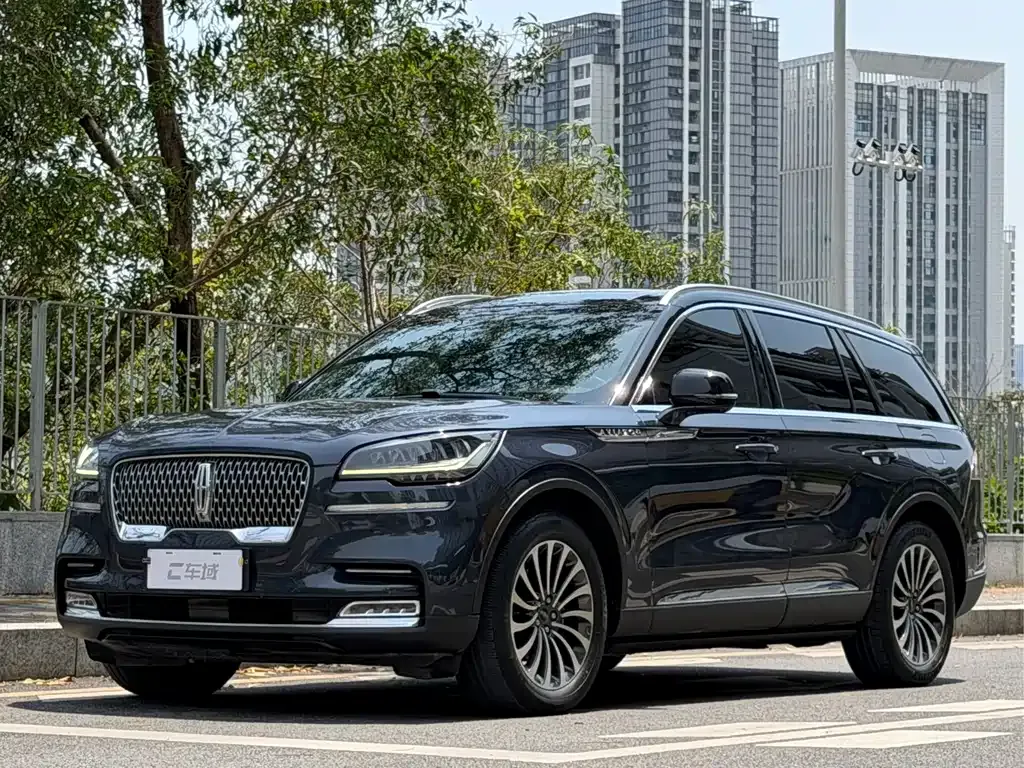 Lincoln Aviator — фото 1