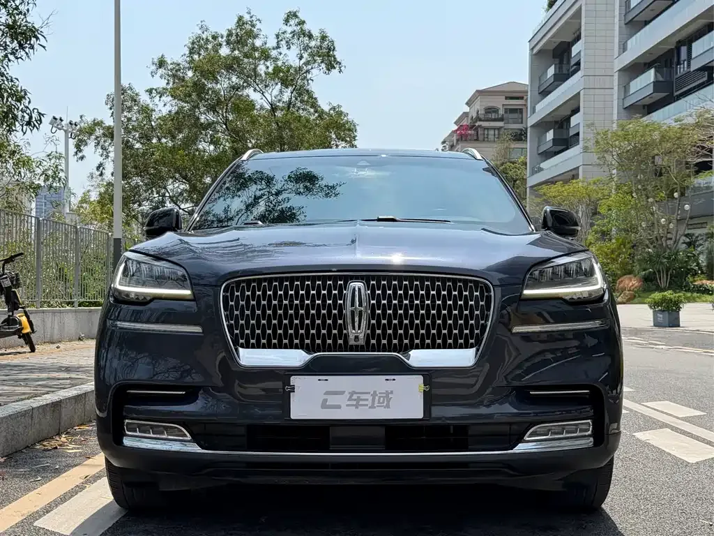 Lincoln Aviator — фото 10