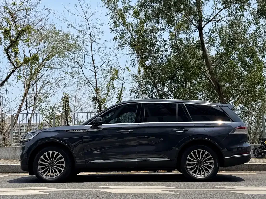 Lincoln Aviator — фото 6