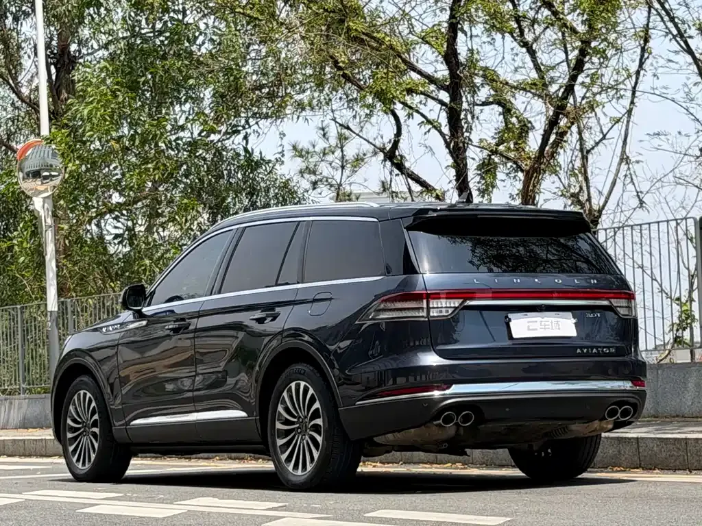 Lincoln Aviator — фото 5