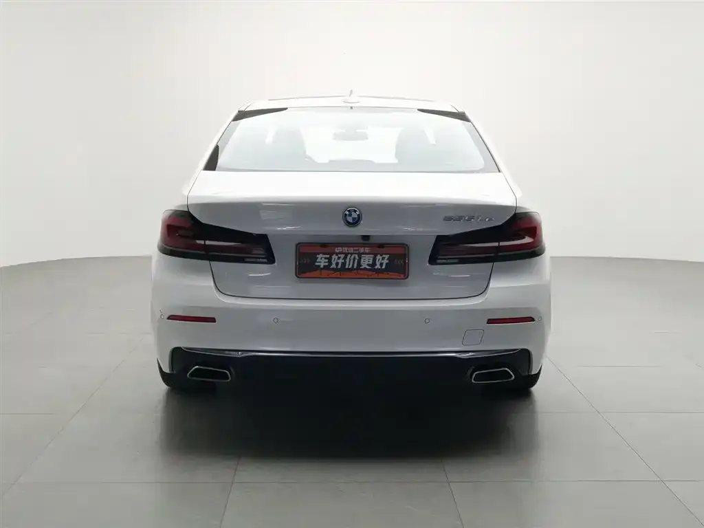 BMW 5 Series New Energy — фото 3