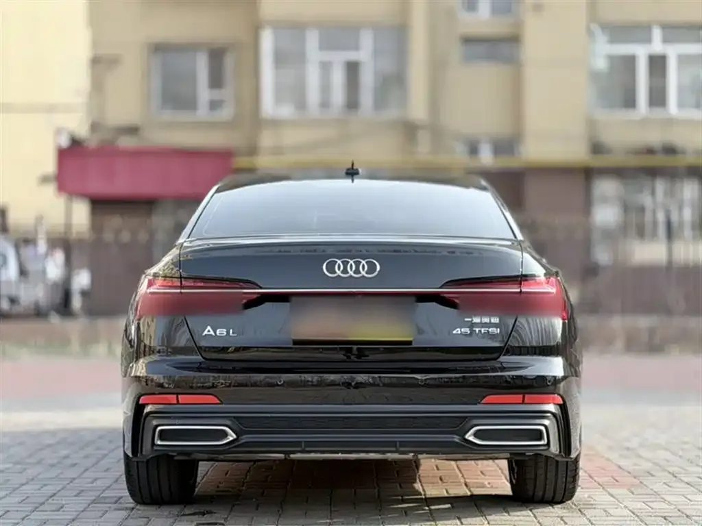 Audi A6L — фото 2