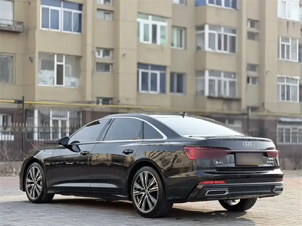 Audi A6L — фото 10