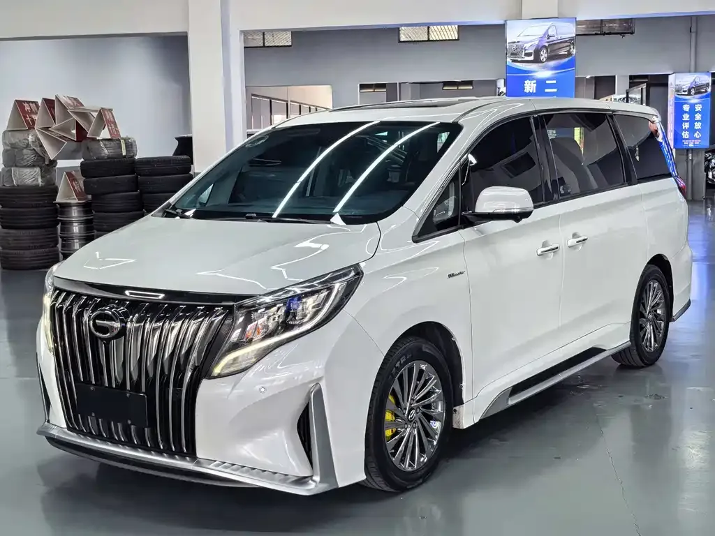 GAC Motor Trumpchi M8 — фото 1