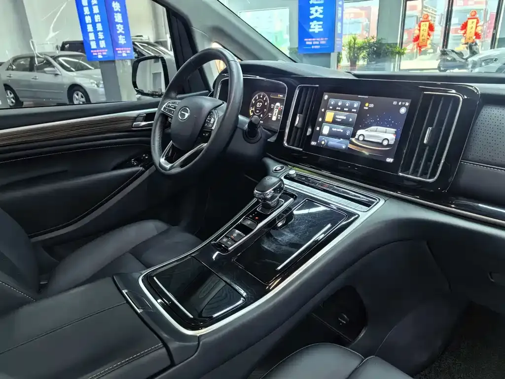 GAC Motor Trumpchi M8 — фото 10