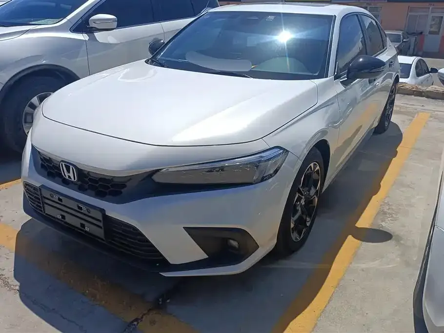 Honda Civic — фото 1