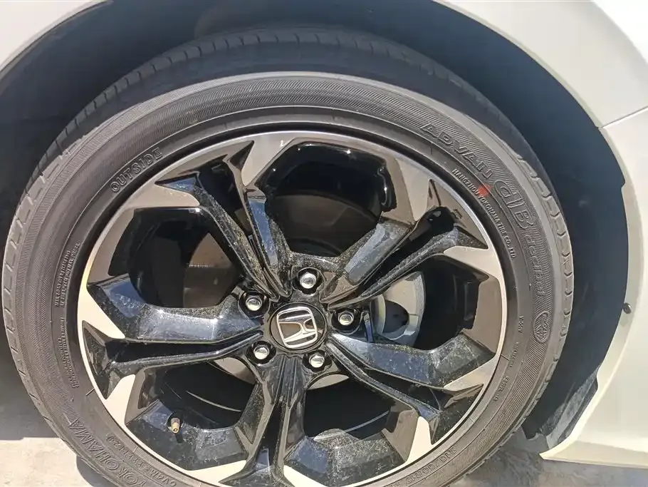 Honda Civic — фото 10