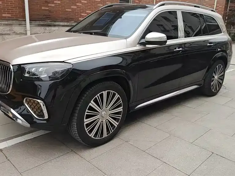 Mercedes-Benz GLS — фото 1