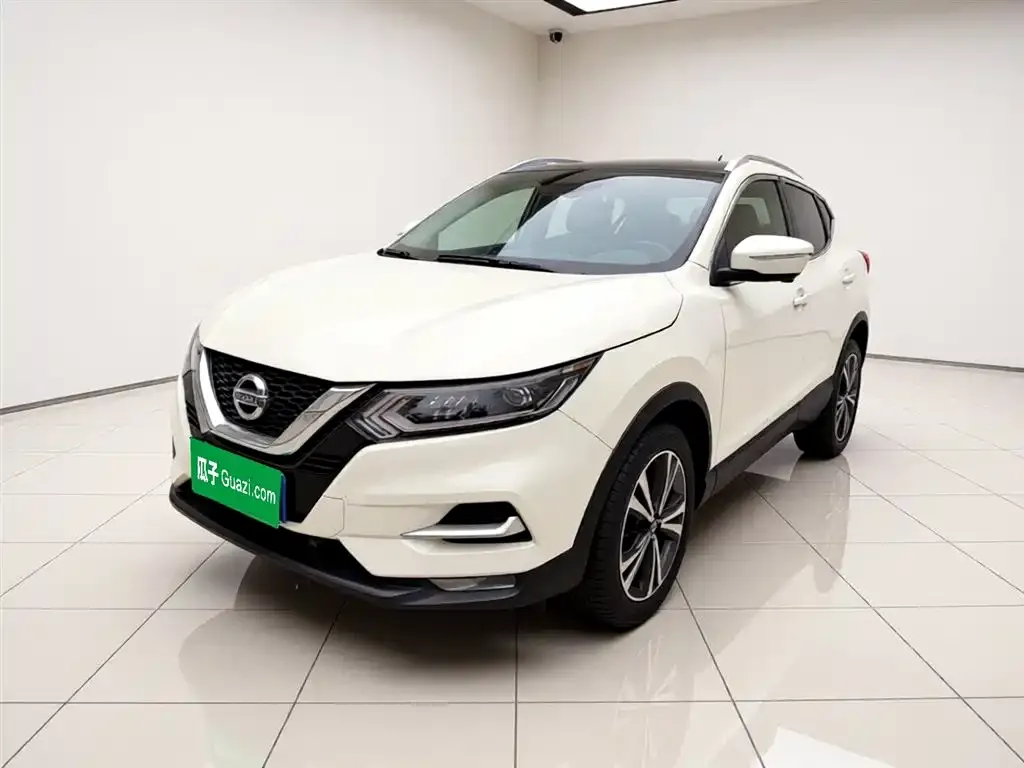 Nissan Qashqai — фото 1