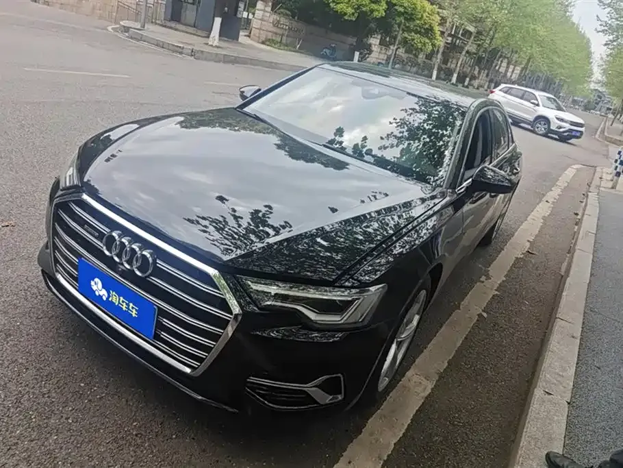Audi A6L — фото 1