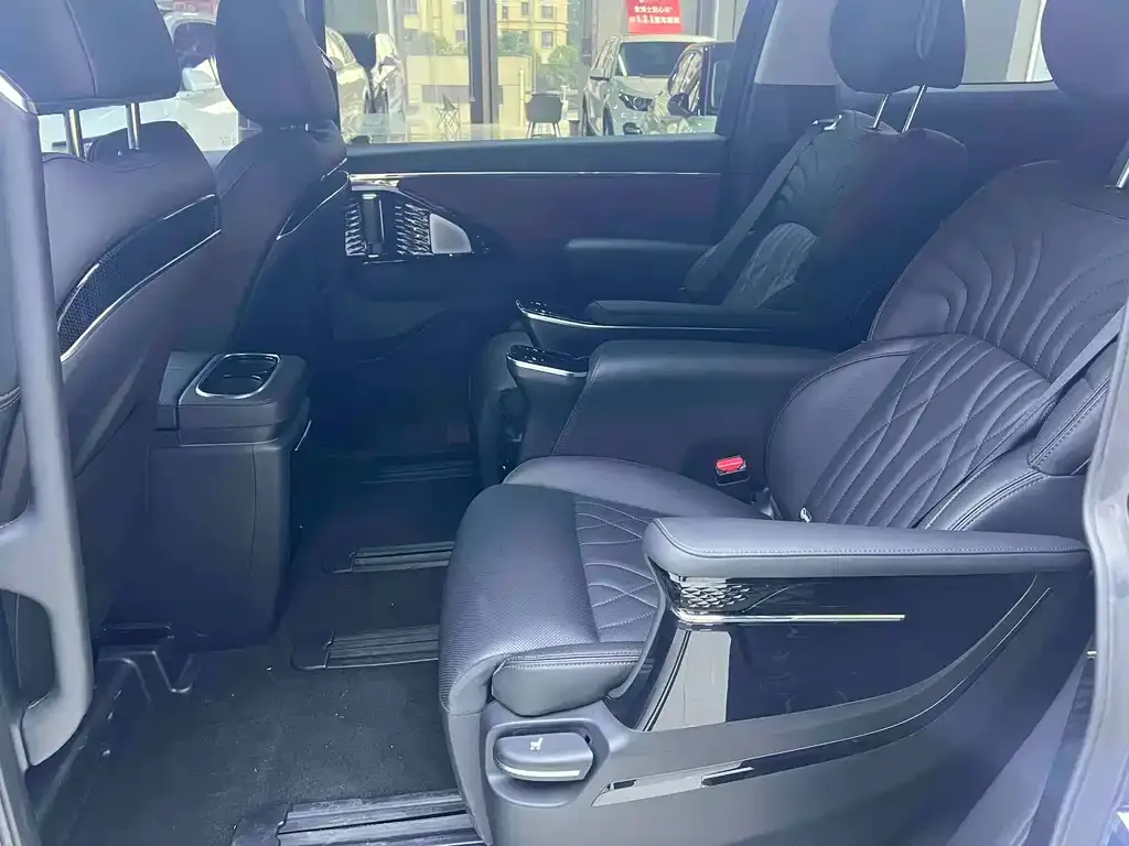 GAC Motor Trumpchi M8 — фото 10