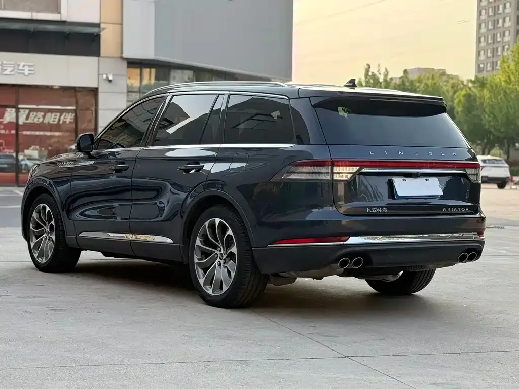 Lincoln Aviator — фото 7