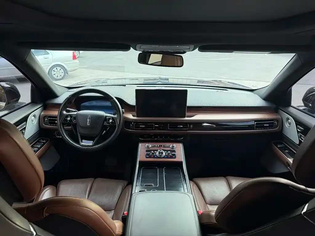 Lincoln Aviator — фото 10