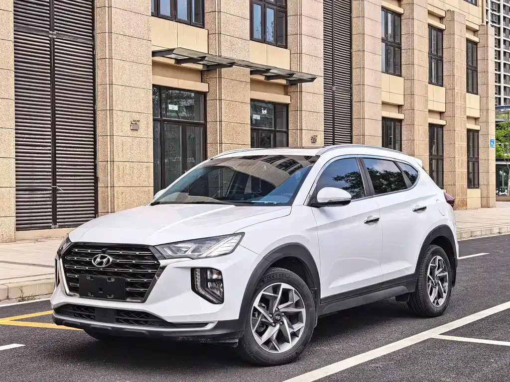 Hyundai Tucson — фото 1