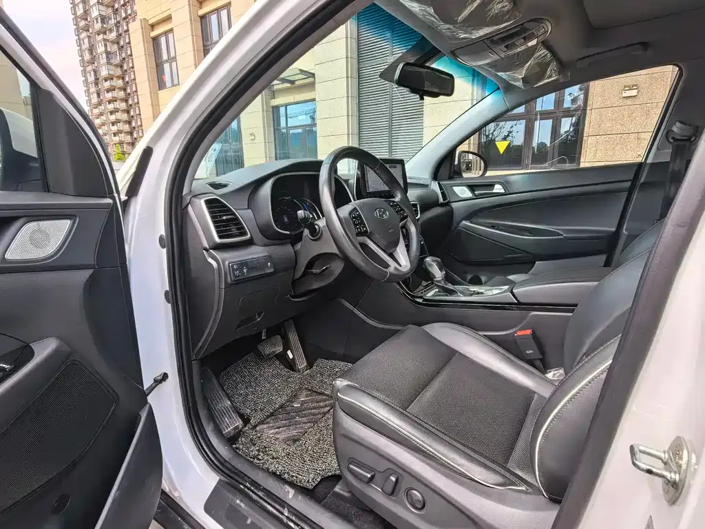 Hyundai Tucson — фото 2