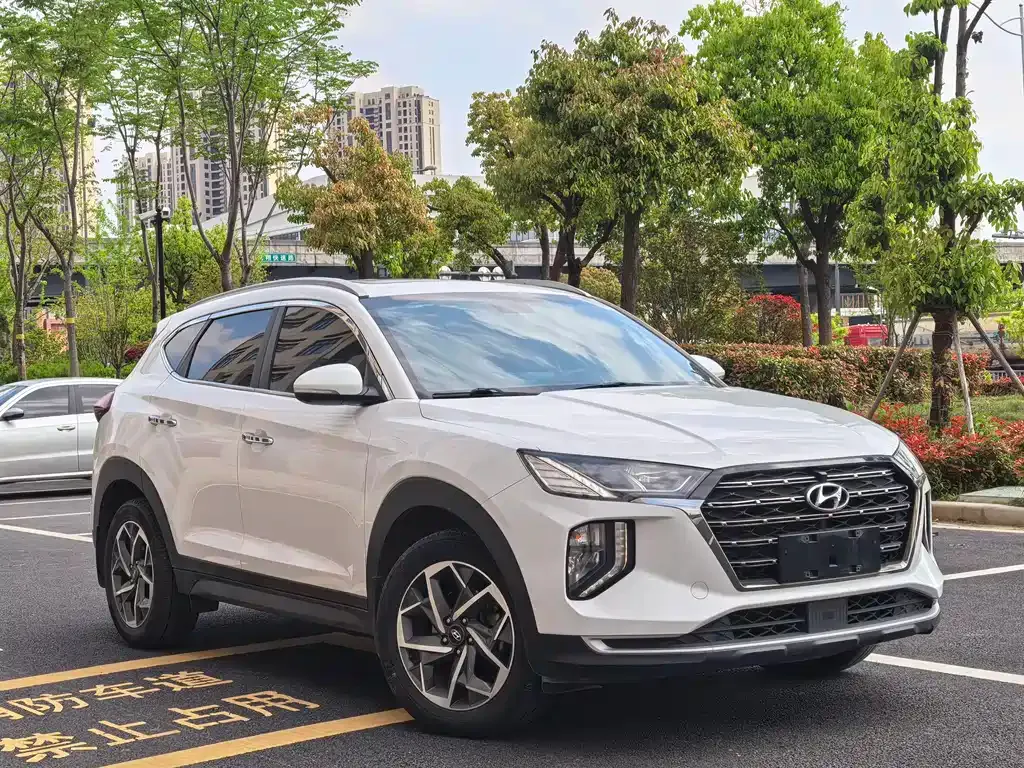 Hyundai Tucson — фото 8