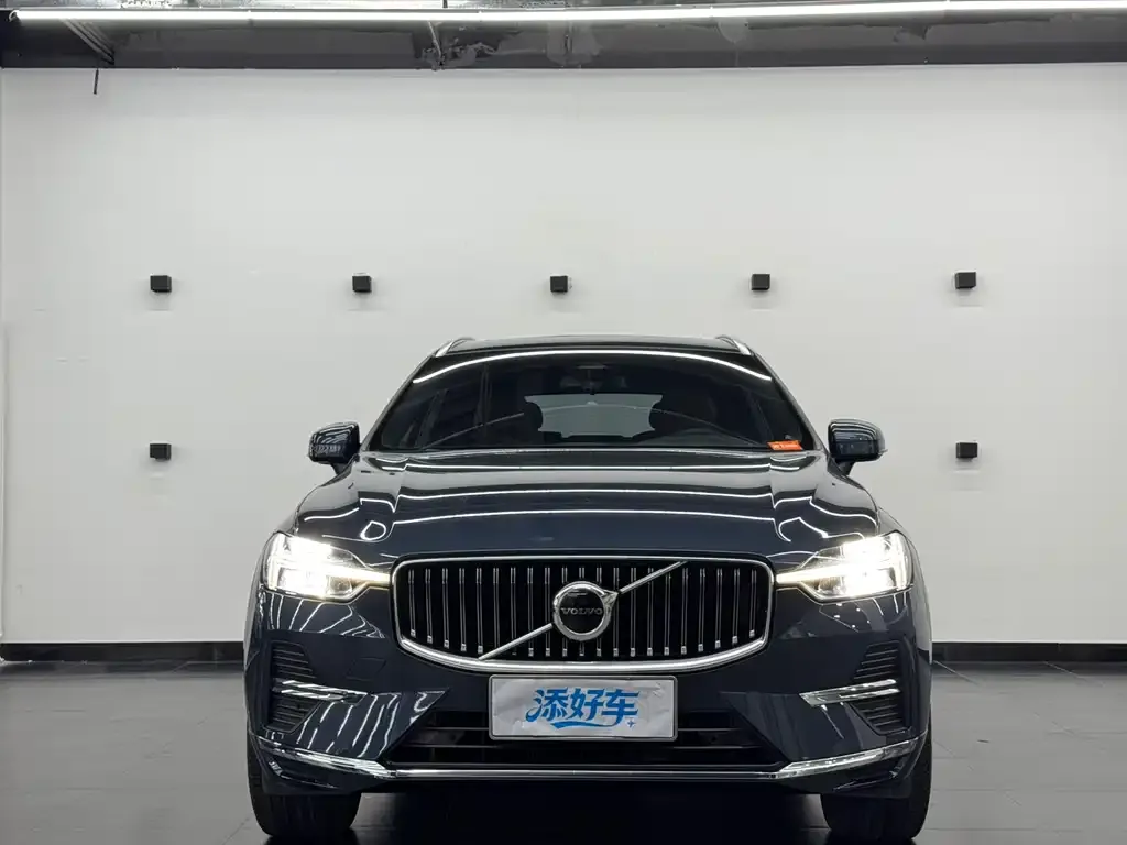 Volvo XC60 — фото 2
