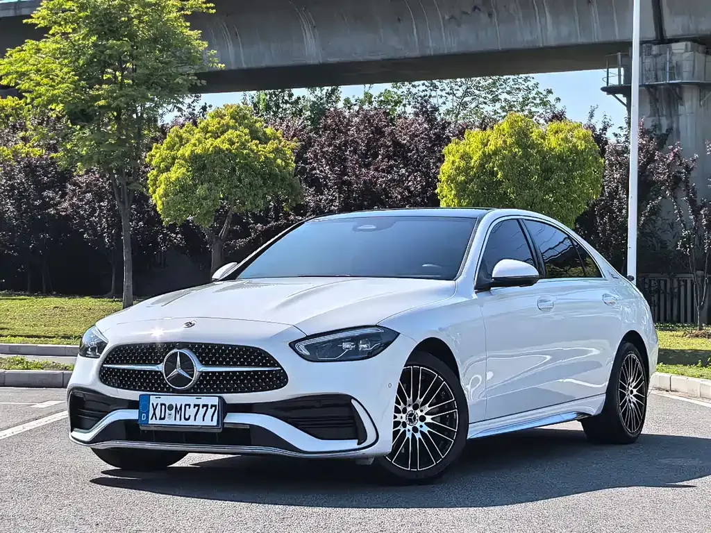 Mercedes-Benz C-Class — фото 1