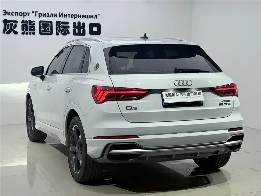 Audi Q3 — фото 10