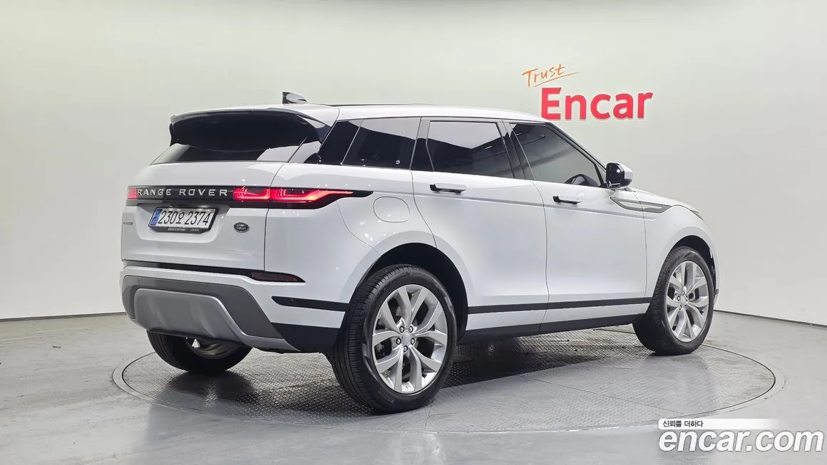 Land Rover Range Rover Evoque — фото 4